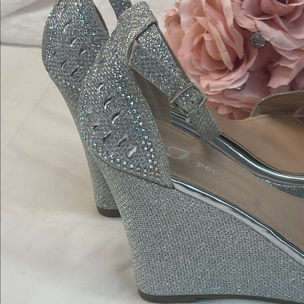 Ladies Forever Silver Sandal platform, sandal, size - Picture 10 of 16